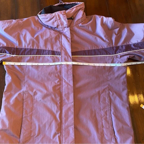 L.L. Bean Women’s Jacket (Shell) Size Small Zip Close. Purple Lightweight. - Picture 10 of 12